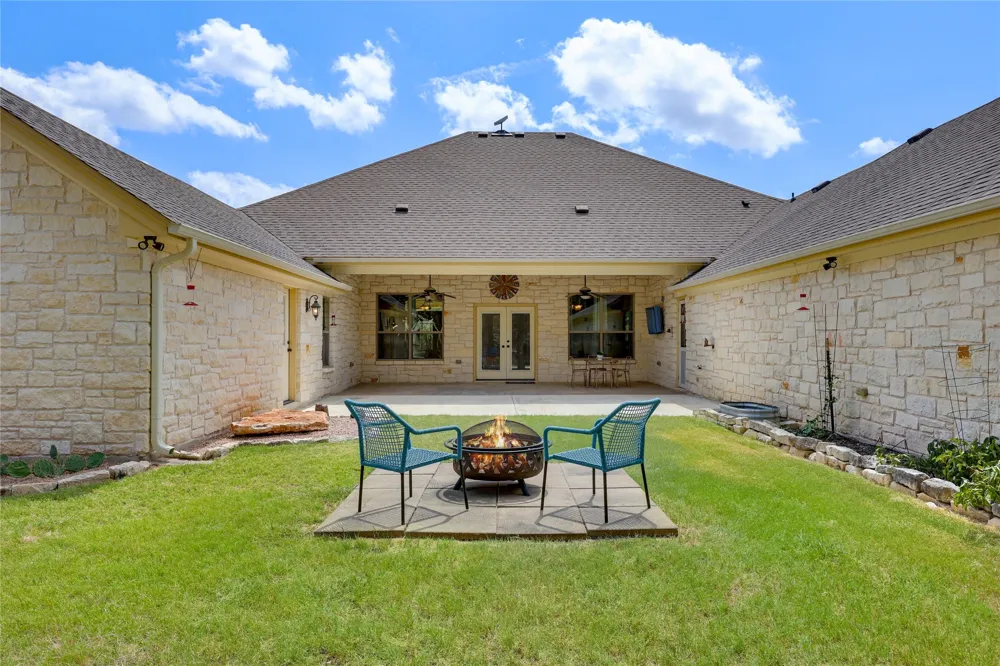 127 Palomino Cove Jarrell, TX 76537