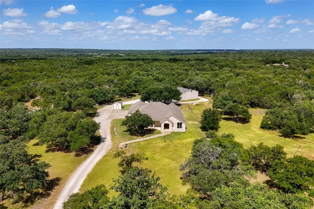127 Palomino Cove Jarrell, TX 76537