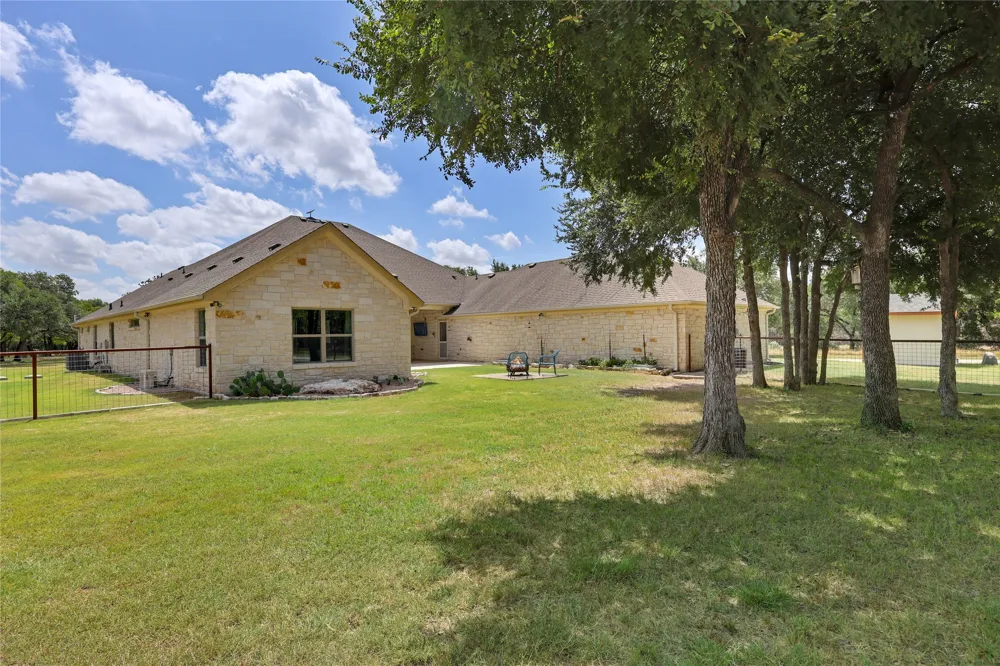 127 Palomino Cove Jarrell, TX 76537