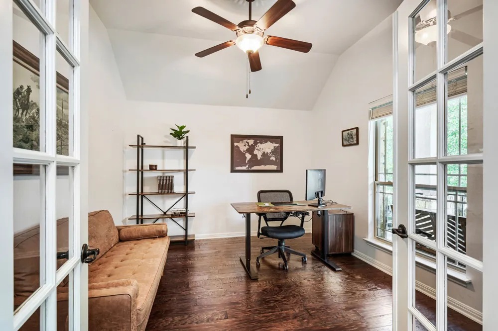439 Drury Lane Austin, TX 78737