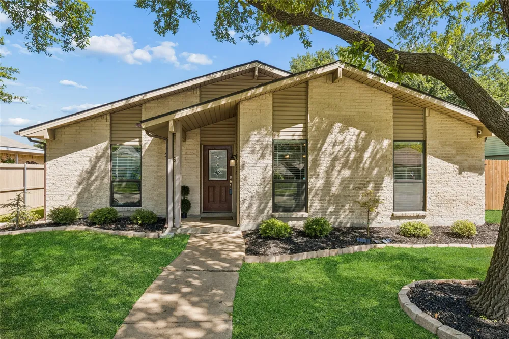 5069 Aztec Drive The Colony, TX 75056