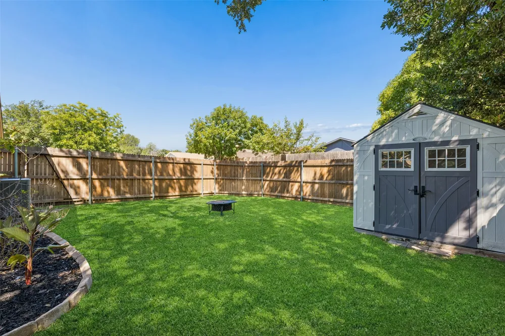 5069 Aztec Drive The Colony, TX 75056