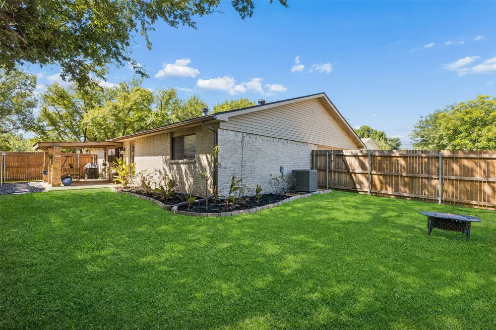 5069 Aztec Drive The Colony, TX 75056