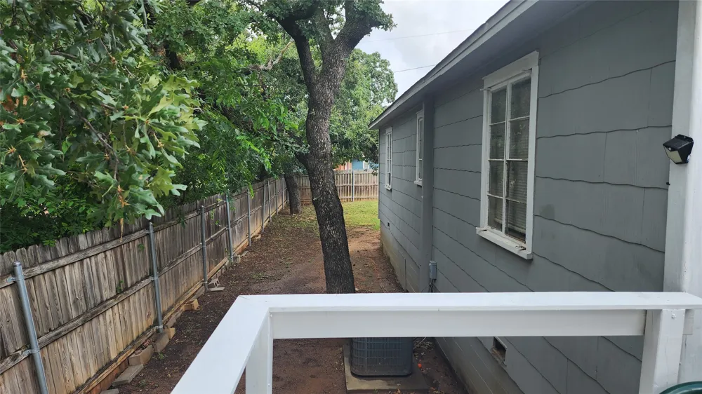 903 W Plummer Street Eastland, TX 76448