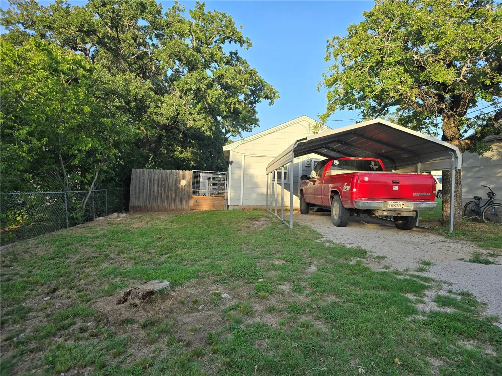 903 W Plummer Street Eastland, TX 76448