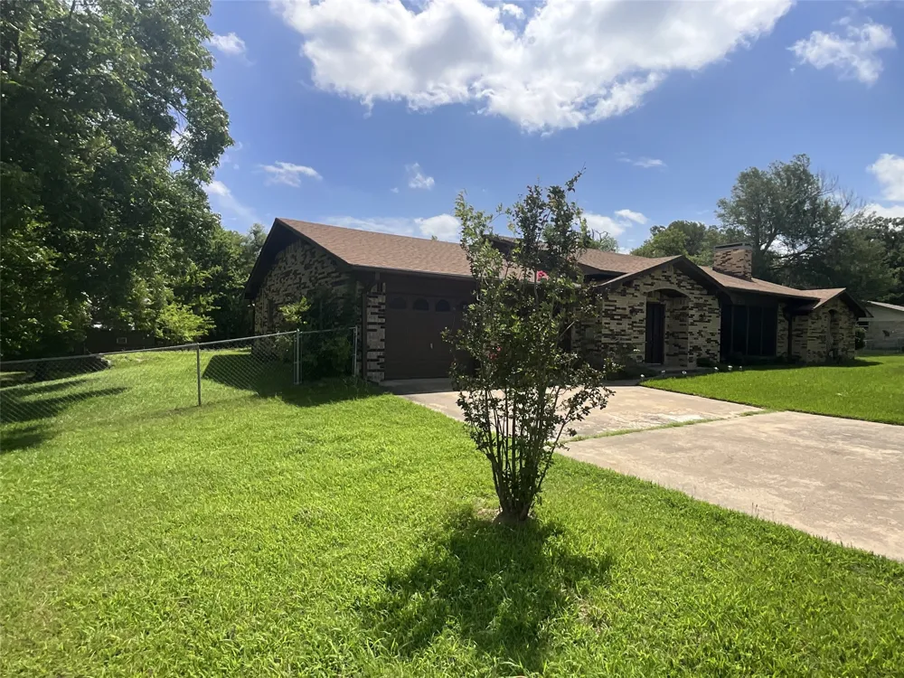 530 Hilliard Drive Canton, TX 75103