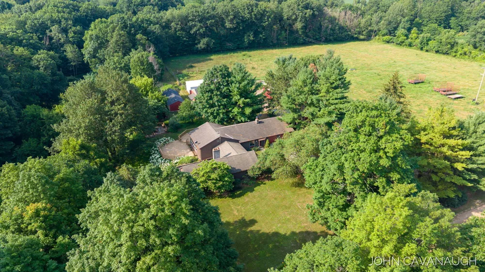 9516 Taft Street Polkton Charter Township, MI 49404
