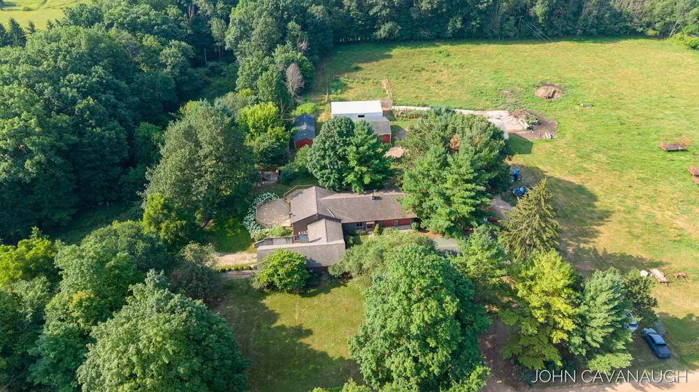 9516 Taft Street Polkton Charter Township, MI 49404