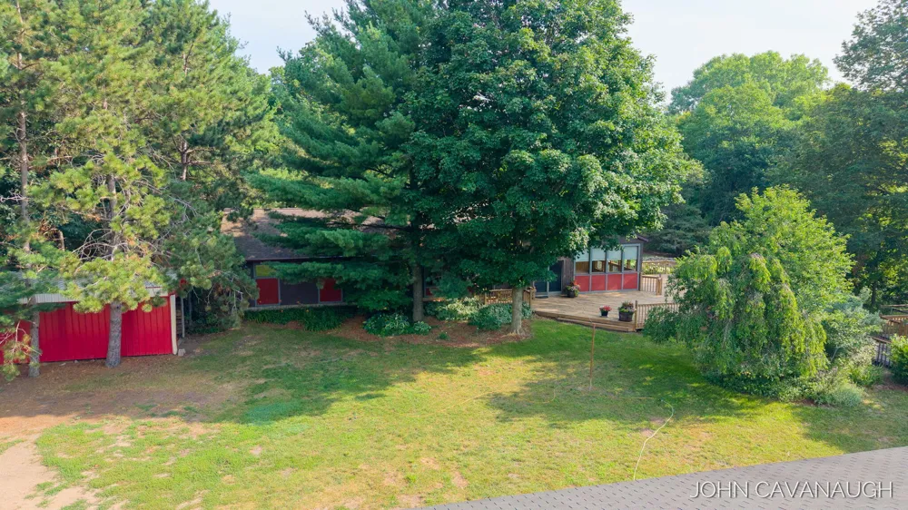 9516 Taft Street Polkton Charter Township, MI 49404