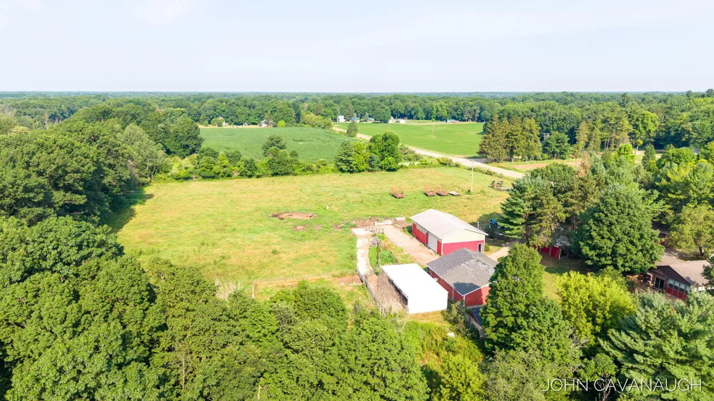9516 Taft Street Polkton Charter Township, MI 49404