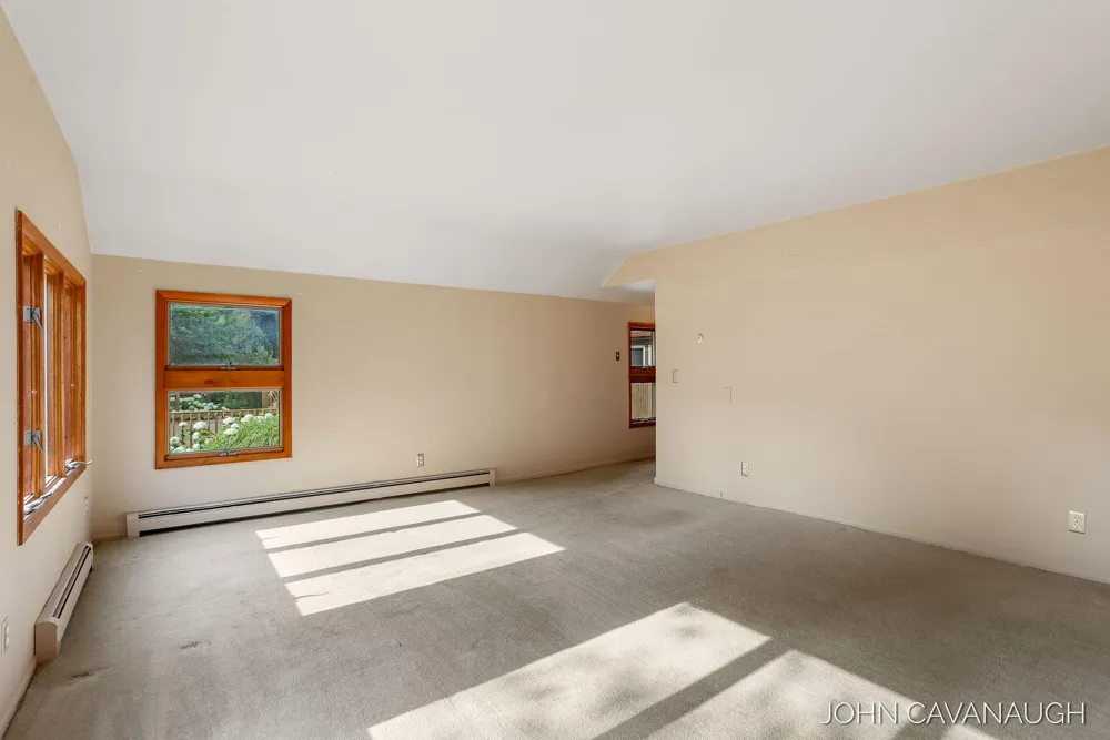 9516 Taft Street Polkton Charter Township, MI 49404