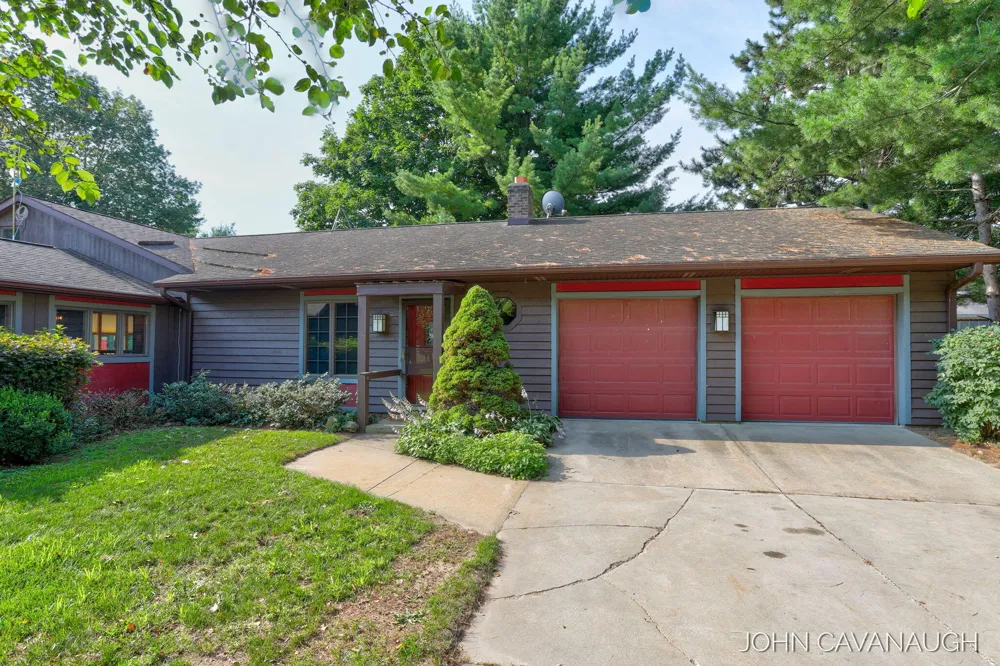 9516 Taft Street Polkton Charter Township, MI 49404