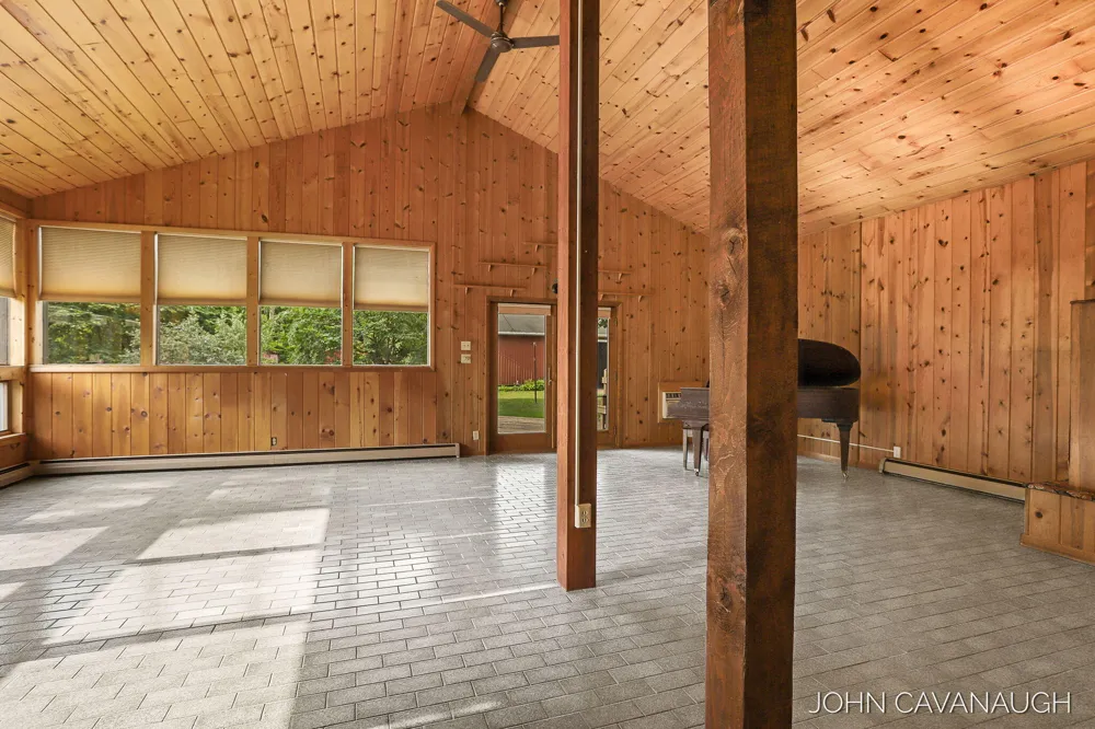 9516 Taft Street Polkton Charter Township, MI 49404
