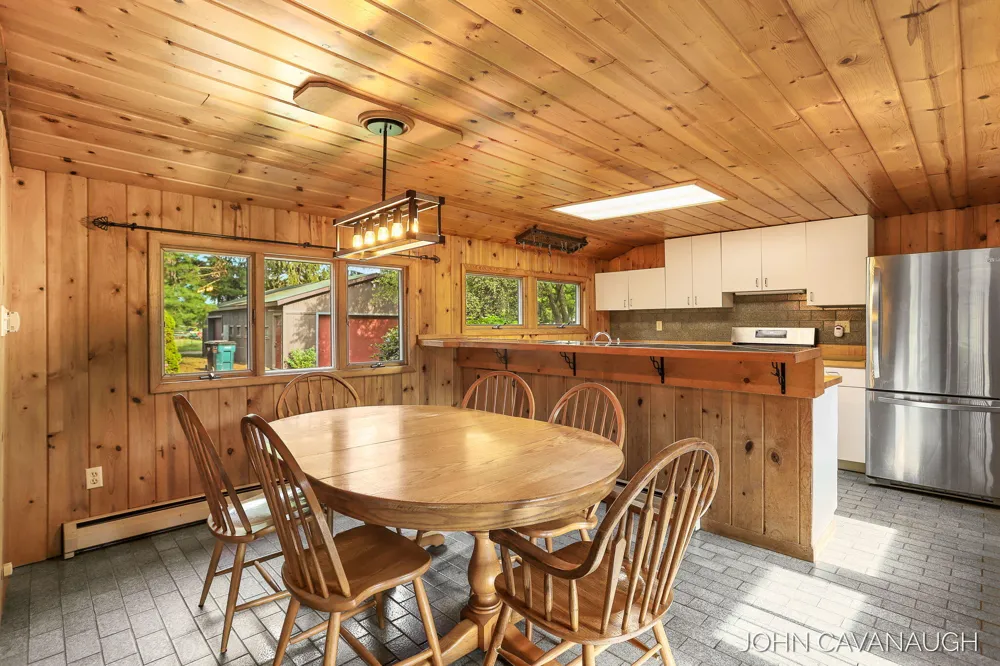 9516 Taft Street Polkton Charter Township, MI 49404