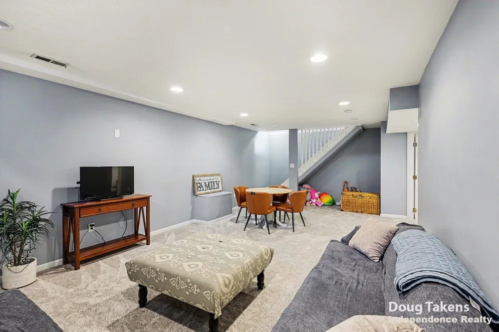 1755 Secretariat Drive SE Kentwood City, MI 49546