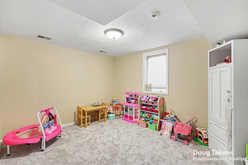 1755 Secretariat Drive SE Kentwood City, MI 49546