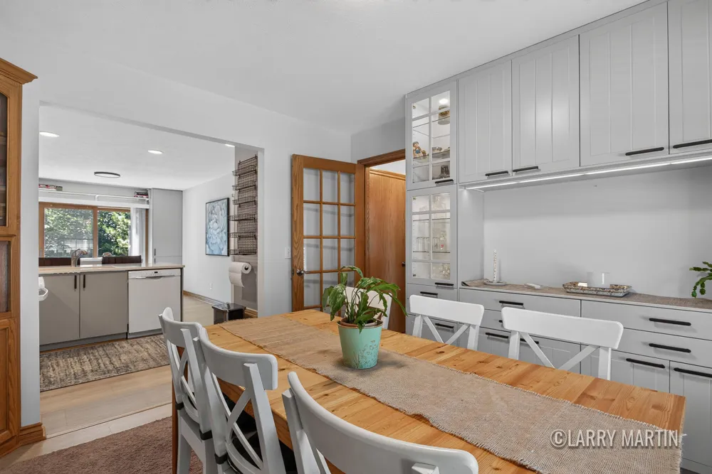 4256 Del Mar Drive SW Wyoming City, MI 49418