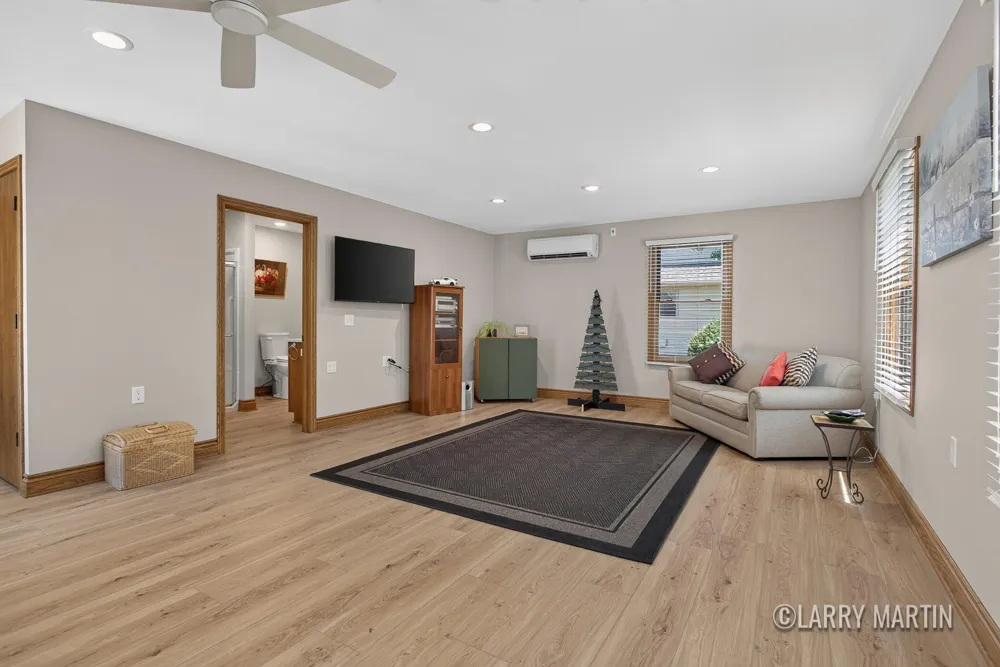4256 Del Mar Drive SW Wyoming City, MI 49418