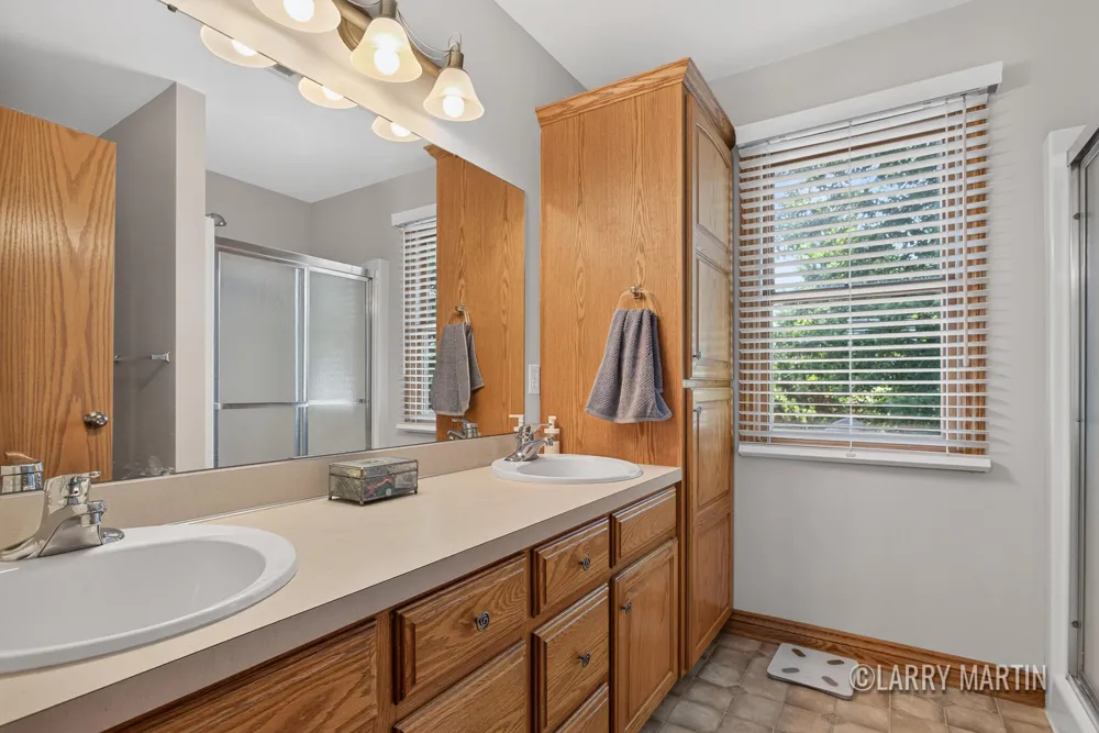 4256 Del Mar Drive SW Wyoming City, MI 49418