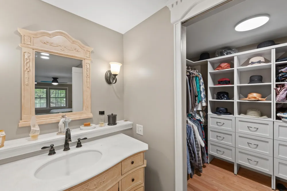 28550 Tavistock Trail Southfield, MI 48034