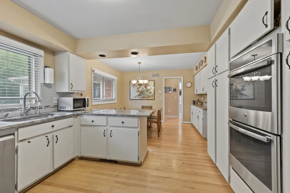 28550 Tavistock Trail Southfield, MI 48034