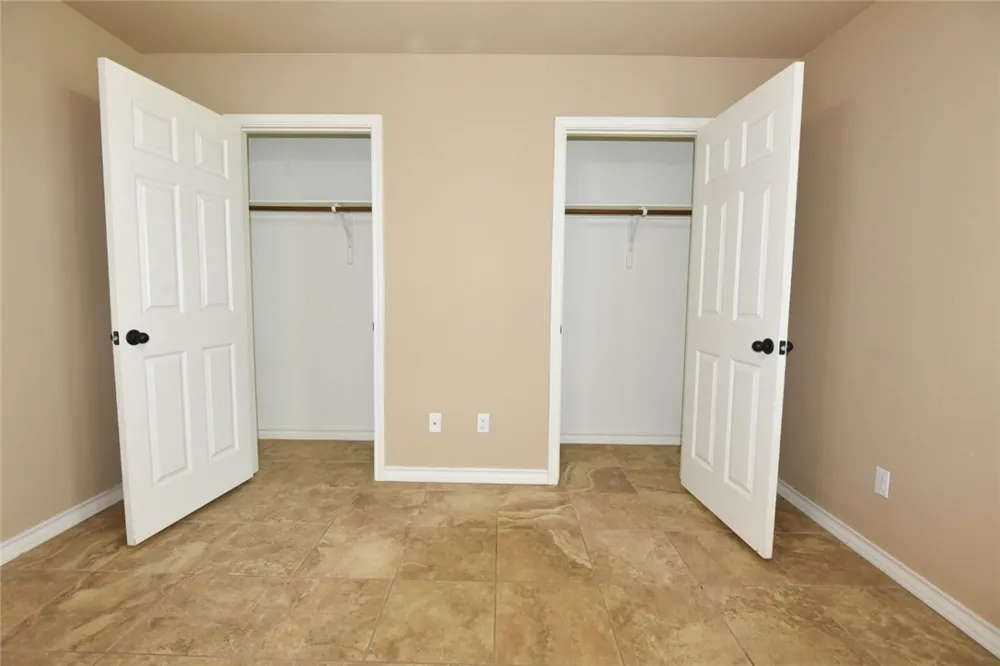 4455 S Oak Circle Robstown, TX 78380