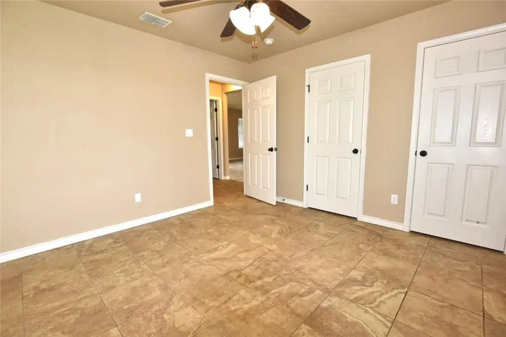 4455 S Oak Circle Robstown, TX 78380