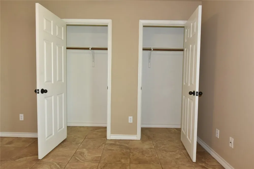 4455 S Oak Circle Robstown, TX 78380