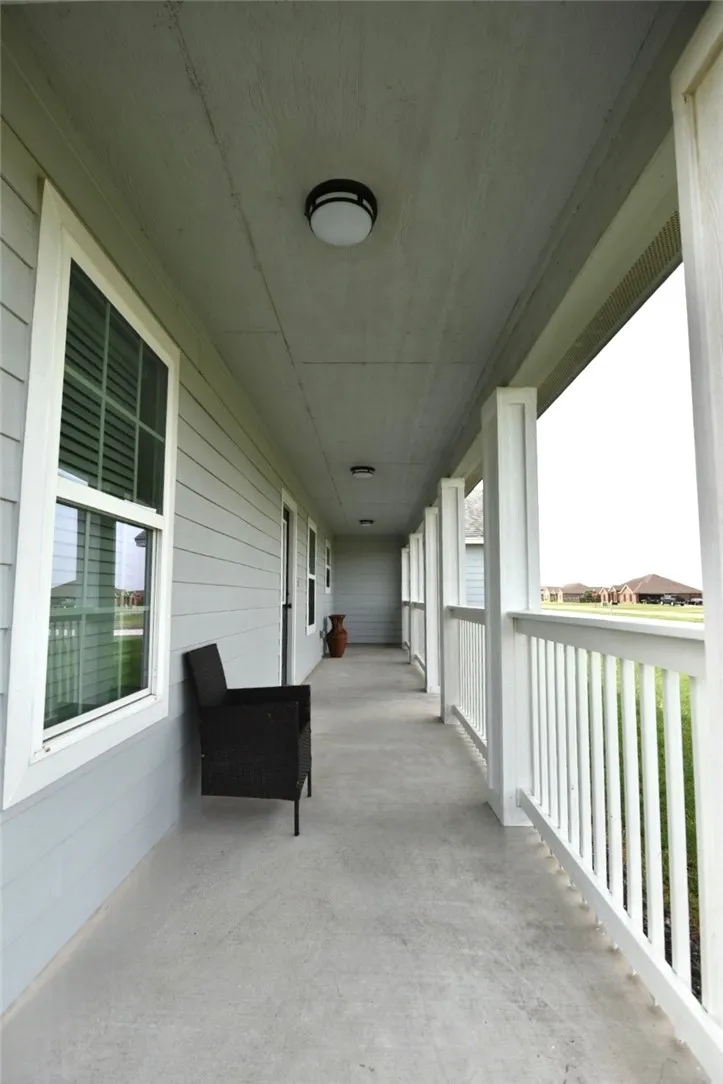 4455 S Oak Circle Robstown, TX 78380