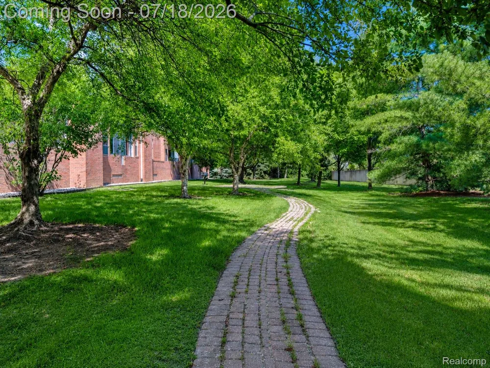 39144 Hayes Road Clinton Charter Township, MI 48038
