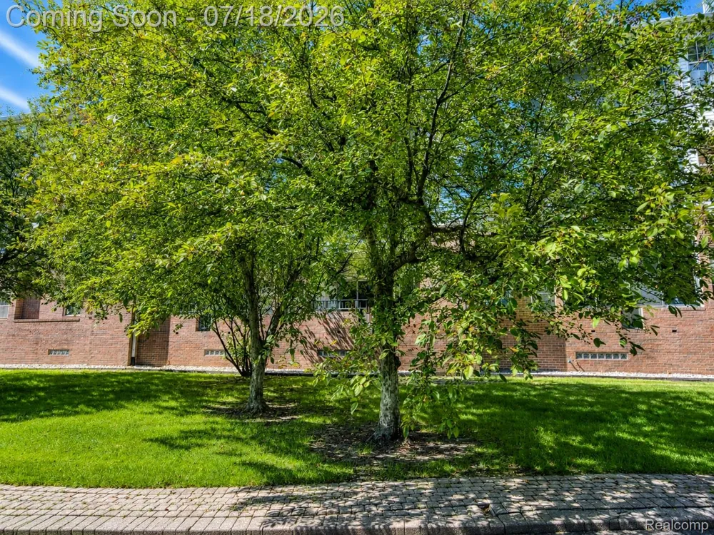 39144 Hayes Road Clinton Charter Township, MI 48038