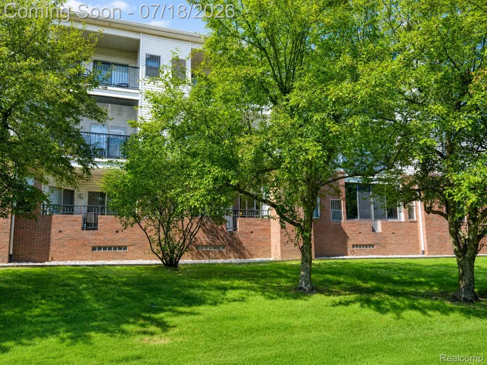 39144 Hayes Road Clinton Charter Township, MI 48038