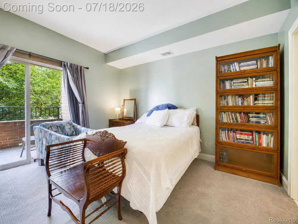 39144 Hayes Road Clinton Charter Township, MI 48038