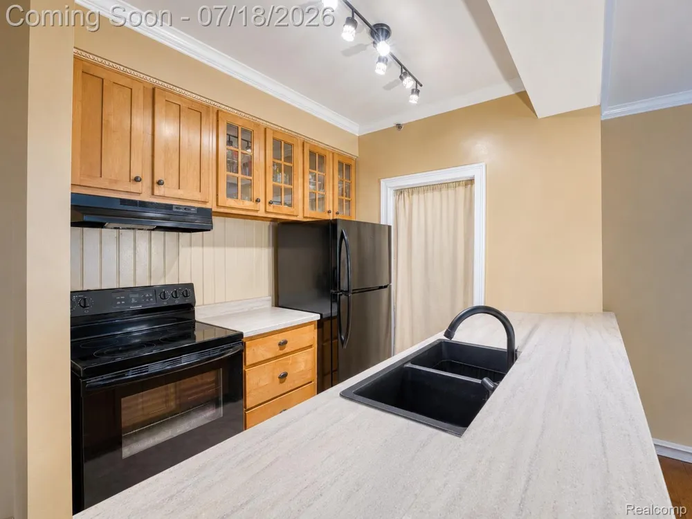 39144 Hayes Road Clinton Charter Township, MI 48038