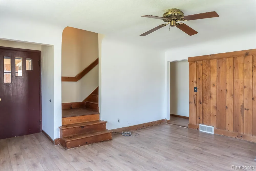 20301 Huron River Drive Rockwood City, MI 48173