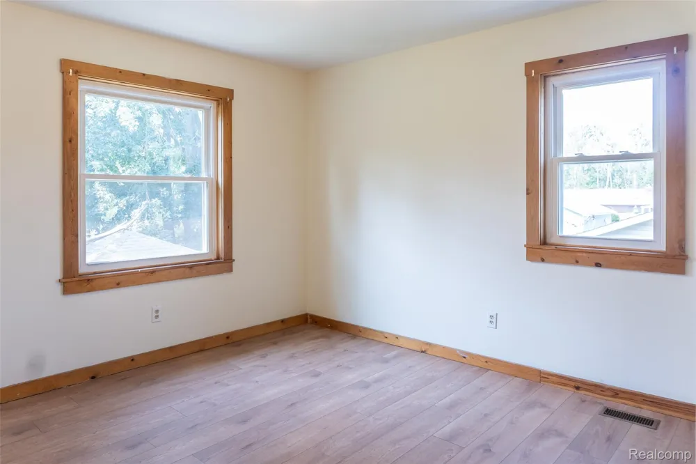 20301 Huron River Drive Rockwood City, MI 48173