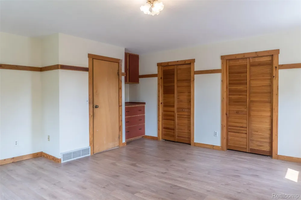 20301 Huron River Drive Rockwood City, MI 48173