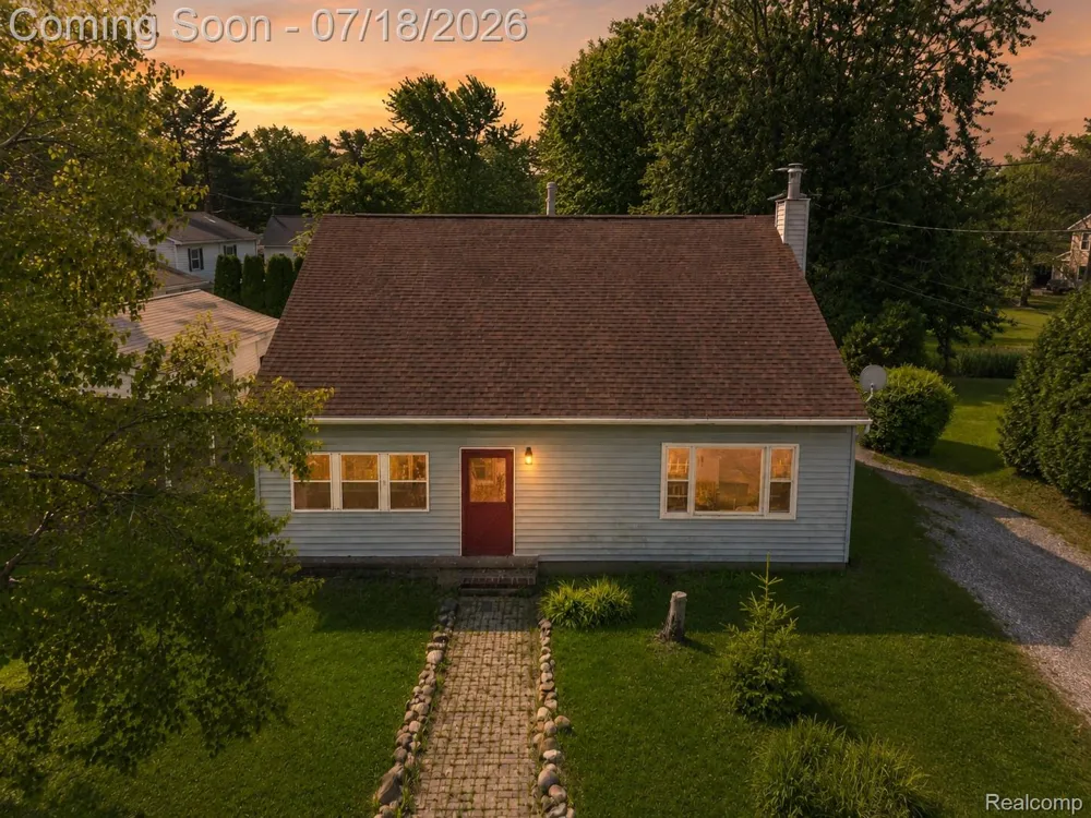 20301 Huron River Drive Rockwood City, MI 48173