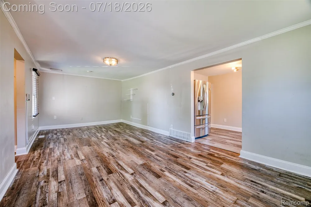 5660 Kingston Street Dearborn Heights City, MI 48125