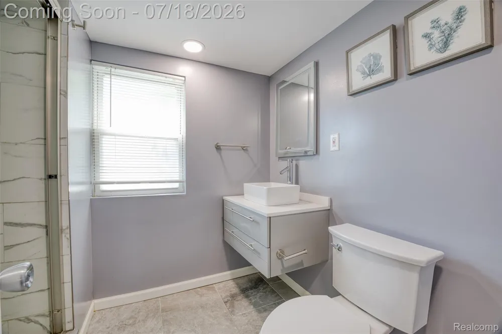 5660 Kingston Street Dearborn Heights City, MI 48125