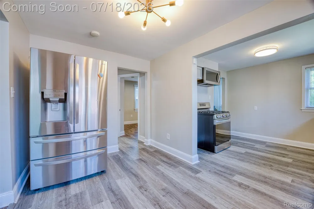 5660 Kingston Street Dearborn Heights City, MI 48125