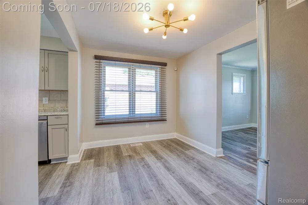 5660 Kingston Street Dearborn Heights City, MI 48125