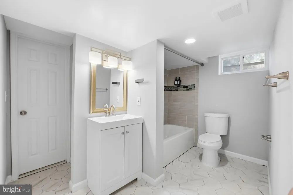176 CARROLL ROAD Pasadena, MD 21122