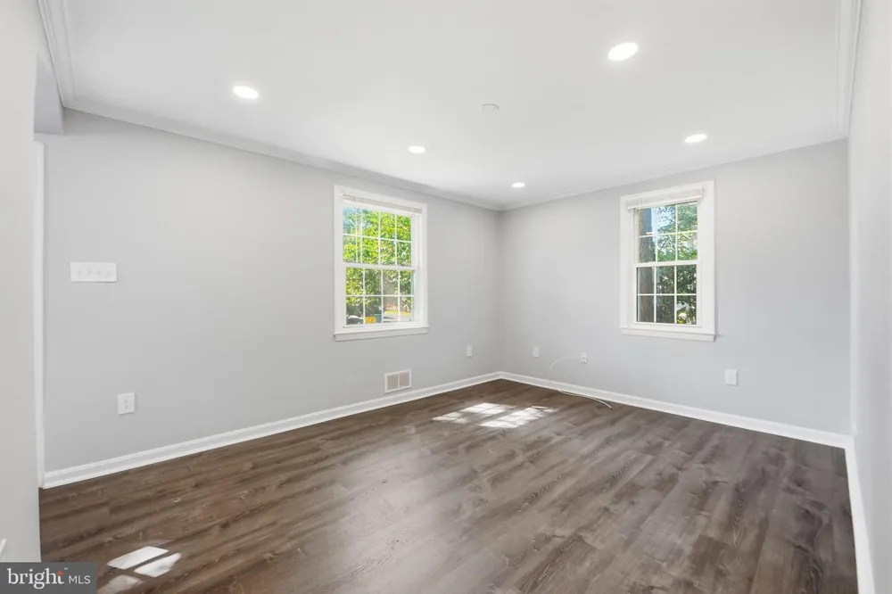 176 CARROLL ROAD Pasadena, MD 21122