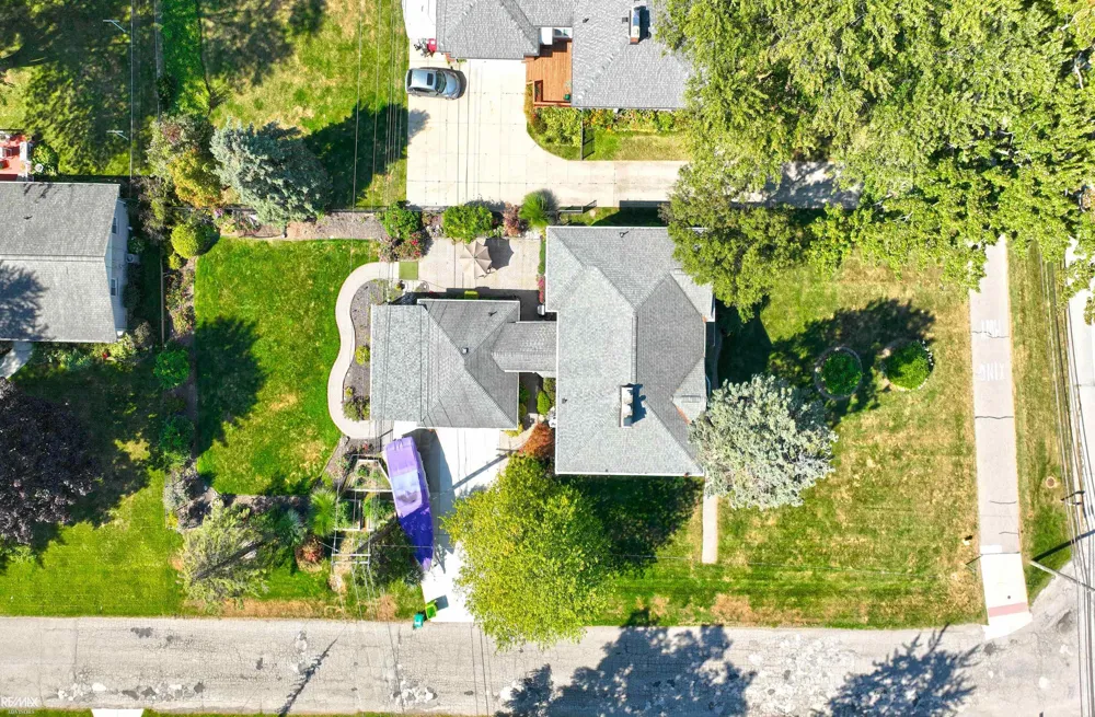 28900 S River Road Harrison Charter Township, MI 48045