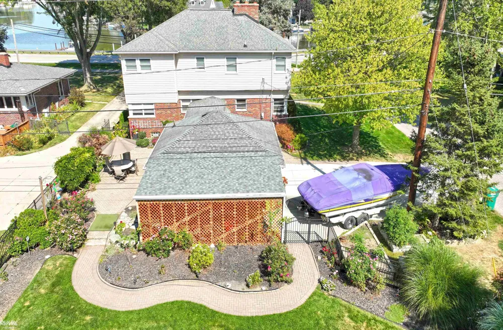 28900 S River Road Harrison Charter Township, MI 48045