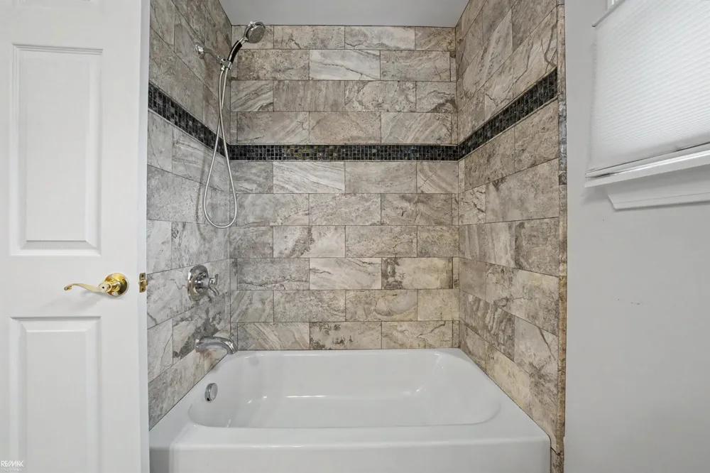 28900 S River Road Harrison Charter Township, MI 48045