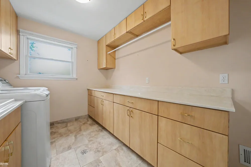 28900 S River Road Harrison Charter Township, MI 48045
