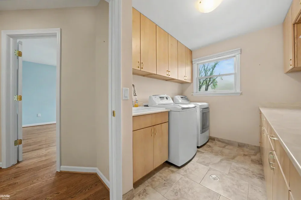 28900 S River Road Harrison Charter Township, MI 48045