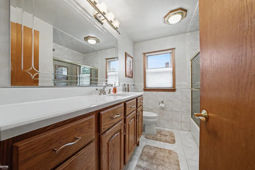 28900 S River Road Harrison Charter Township, MI 48045